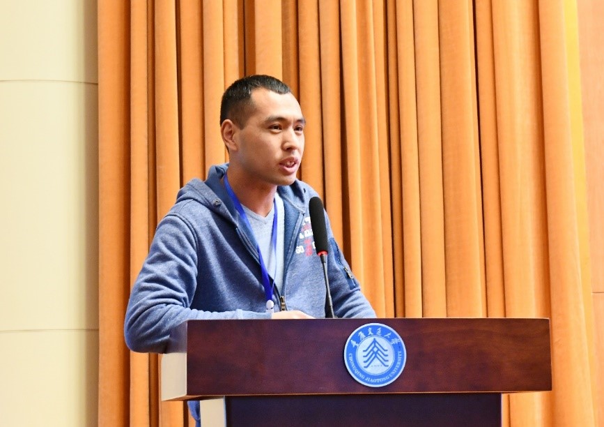 河海大学张继生教授作了《潮流能工程三脚桩基础冲刷特性试验研究》的
