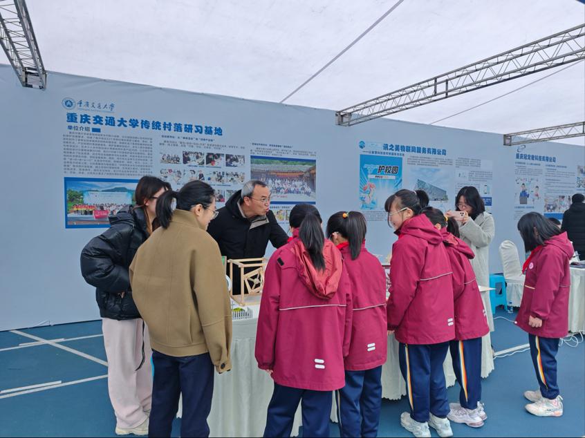 2025-12-16 10:05:45.728000