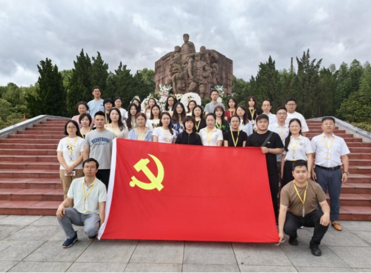 追寻红色足迹 淬炼初心使命——重庆交通大学2025年辅导员党性教育培训班顺利结业