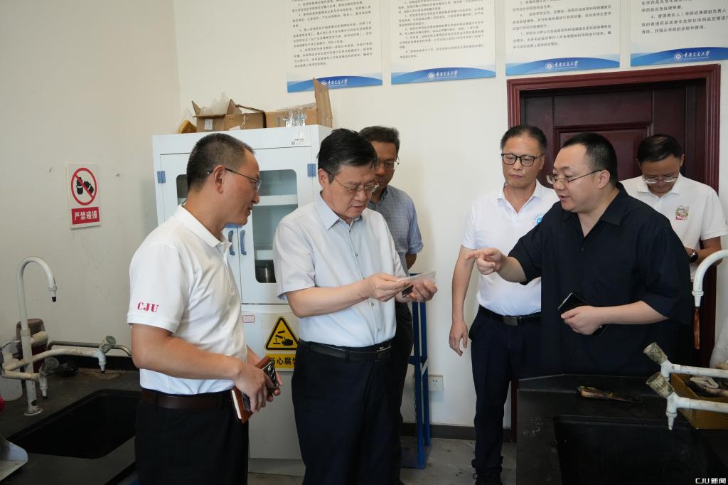 排查隐患筑防线 精心筹备迎开学：重庆交通大学校长赖远明带队开展南岸校区开学准备工作现场检查